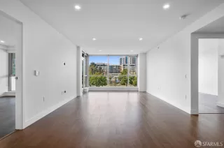 Photo #6: 424006036 Listing