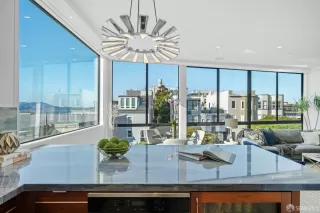 Photo #6: 424006096 Listing