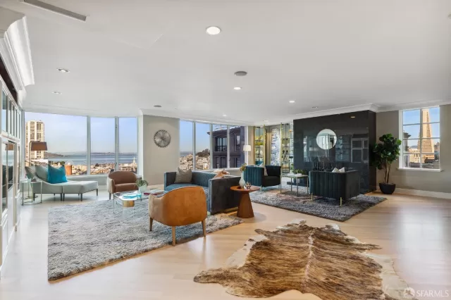 MLS: 424006248 Condo For Sale