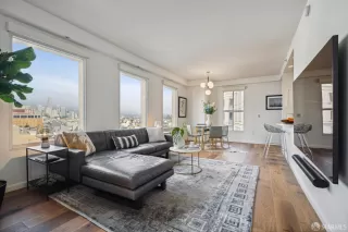 Photo #1: 424006368 Listing 