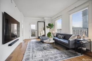 Photo #4: 424006368 Listing 