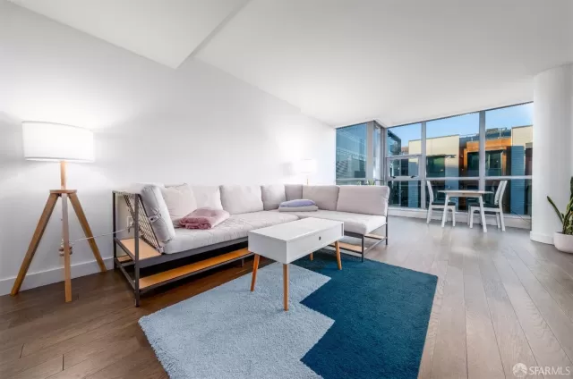 MLS: 424006951 Condo For Sale