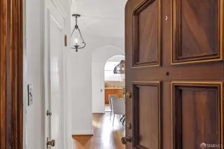 Photo #4: 424006954 Listing