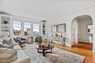 Photo #6: 424006954 Listing