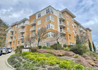 Photo #2: 424007338 Listing 