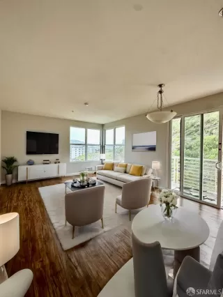 Photo #6: 424007338 Listing 