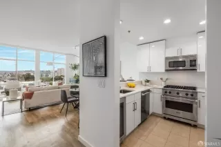 Photo #5: 424007455 Listing 