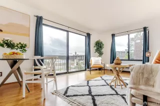 Photo #1: 424007647 Listing 