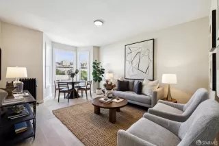 Photo #1: 424007655 Listing