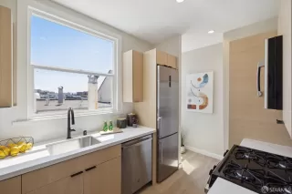 Photo #3: 424007655 Listing