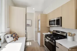 Photo #4: 424007655 Listing