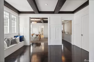 Photo #5: 424007827 Listing