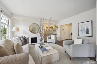 Photo #2: 424007864 Listing