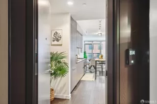 Photo #3: 424007902 Listing