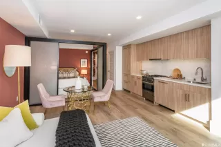 Photo #6: 424008010 Listing 