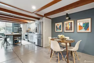 Photo #3: 424008295 Listing