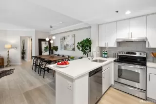 Photo #6: 424008649 Listing