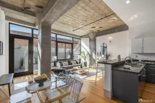 Photo #2: 424008668 Listing