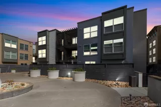 Photo #2: 424009008 Listing