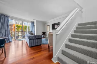 Photo #2: 424009011 Listing