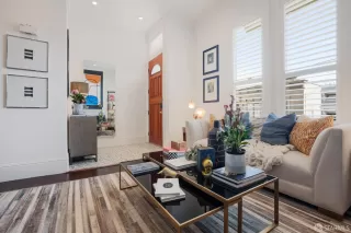 Photo #5: 424009154 Listing 