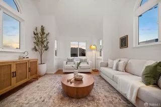 Photo #2: 424009360 Listing 