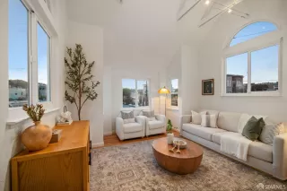 Photo #3: 424009360 Listing 