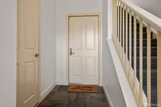 Photo #4: 424009452 Listing 