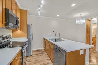 Photo #5: 424009751 Listing