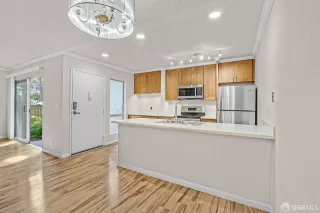 Photo #6: 424009751 Listing