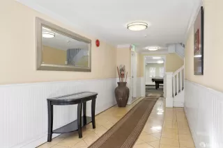 Photo #2: 424009896 Listing