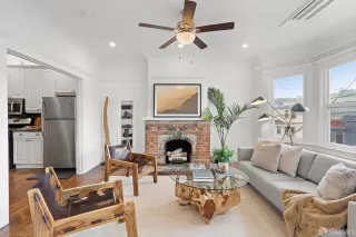 Photo #6: 424010179 Listing