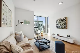 Photo #4: 424010375 Listing 