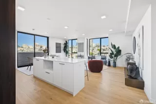 Photo #6: 424010378 Listing 