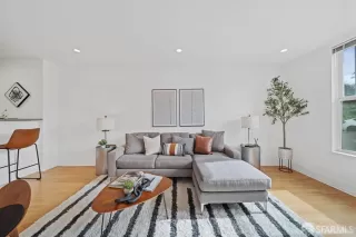 Photo #4: 424010423 Listing 