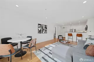 Photo #5: 424010423 Listing 