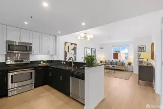 Photo #1: 424010505 Listing