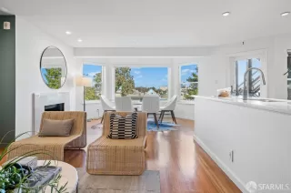 Photo #2: 424010641 Listing