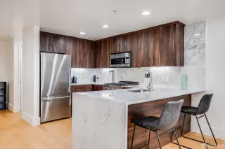 Photo #6: 424010938 Listing