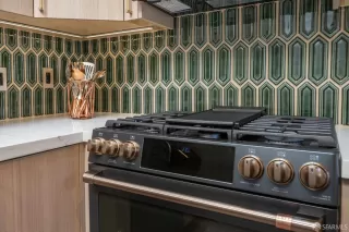 Photo #6: 424011001 Listing