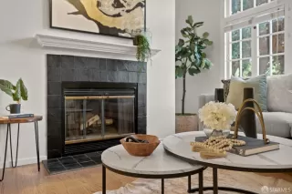 Photo #4: 424011004 Listing