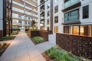 Photo #4: 424011615 Listing 