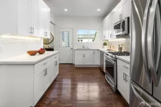 Photo #6: 424011648 Listing