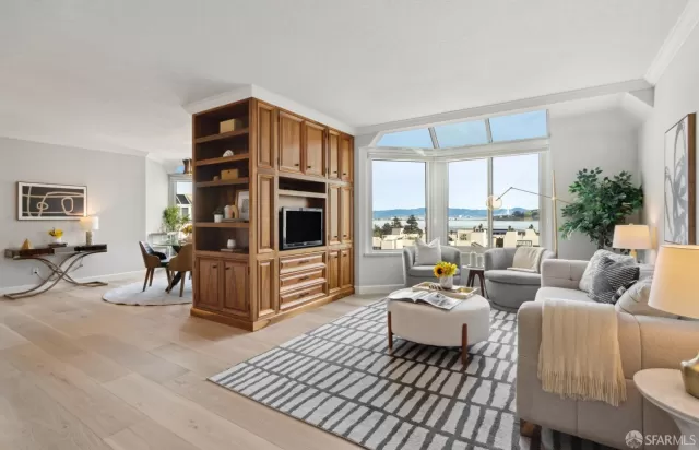 MLS: 424011850 Condo For Sale