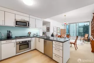 Photo #2: 424012240 Listing 