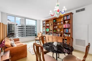 Photo #4: 424012240 Listing 