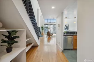 Photo #4: 424012536 Listing