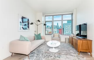 Photo #4: 424012537 Listing