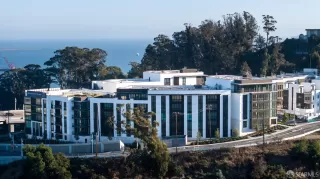 Photo #2: 424012741 Listing