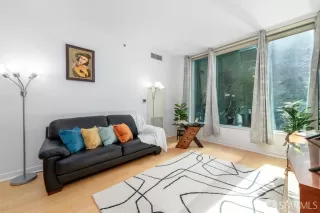 Photo #4: 424013403 Listing 